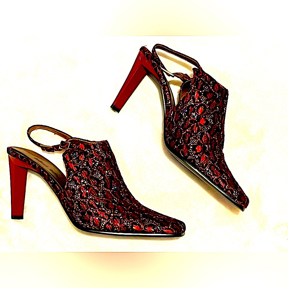 NWOT Gwen Stefani Collection Ruby Red Lace and Sequin Shoes